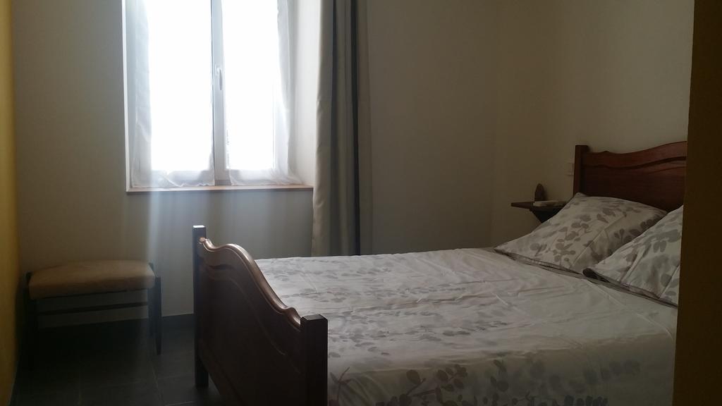 Millot Conilhac Bed & Breakfast エクステリア 写真